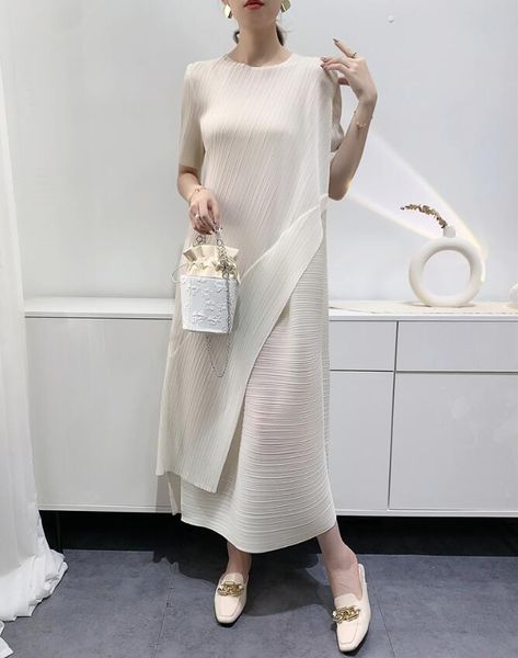 pleated dress luxury 2023 women's summer style mid length pleated dress comfortable casual women's dress, Black;gray
pleated dress luxury 2023 women's summer style mid length pleated dress comfortable casual women's dress, Black;gray
