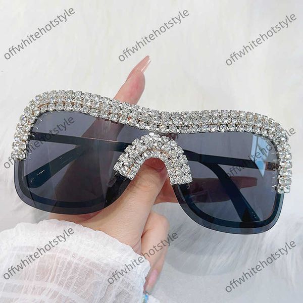 Xiao Xiang family glasses 2023 Xiangjia Same Style Frameless Diamond Sunglasses for Women Luxury Dot Large Frame Connected Mesh Red Party
Xiao Xiang family glasses 2023 Xiangjia Same Style Frameless Diamond Sunglasses for Women Luxury Dot Large Frame Connected Mesh Red Party