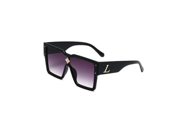fashion designer sunglasses for men women luxury pc frame sun glasses classic adumbral eyewear accessories2308, White;black
fashion designer sunglasses for men women luxury pc frame sun glasses classic adumbral eyewear accessories2308, White;black