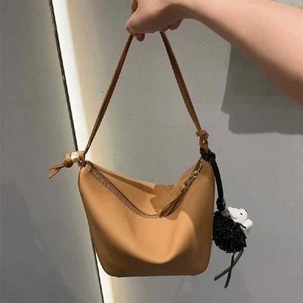hammock hobo designer bag bags girl loewz spain classical bag beach premium cowhide underarm 2023 niche leather crossbody casual bag women s
hammock hobo designer bag bags girl loewz spain classical bag beach premium cowhide underarm 2023 niche leather crossbody casual bag women s