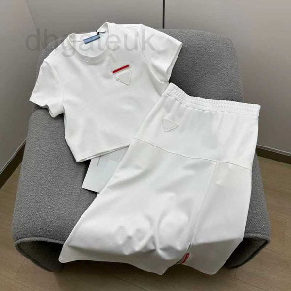 two piece dress designer dress women's sets summer cropped t-shirt with skirt suit printed inverted triangle classic womens clothing s-, White
two piece dress designer dress women's sets summer cropped t-shirt with skirt suit printed inverted triangle classic womens clothing s-, White