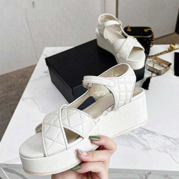 sandals summer luxury wedges heel women black beige thick sole diamond suture design rome casual beach brand shoes mujer
sandals summer luxury wedges heel women black beige thick sole diamond suture design rome casual beach brand shoes mujer