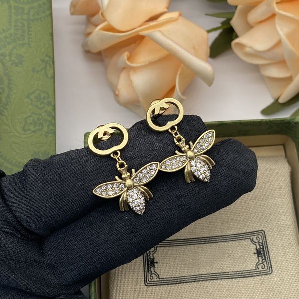 18k gold plated designers brand earrings designer letter ear stud women crystal pearl geometric earring for wedding party jewerlry accessori, Golden;silver
18k gold plated designers brand earrings designer letter ear stud women crystal pearl geometric earring for wedding party jewerlry accessori, Golden;silver