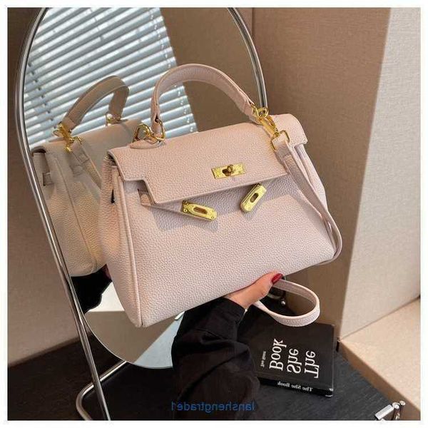 luxury designer tote bags h home kelys online store small group design high end lychee patterned portable bag womens summer 2023 new fashion
luxury designer tote bags h home kelys online store small group design high end lychee patterned portable bag womens summer 2023 new fashion