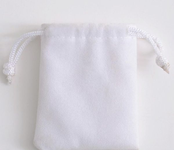 3 sizes pure white velvet jewelry pouch gift present package fit for necklace bracelet earring christmas bags9267002, Pink;blue
3 sizes pure white velvet jewelry pouch gift present package fit for necklace bracelet earring christmas bags9267002, Pink;blue