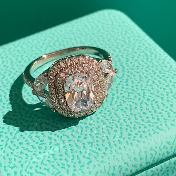 classic exquisite wedding ring fashion designer ring gold silver color selected lovers gifts for women jewelry accessories, Golden;silver 
classic exquisite wedding ring fashion designer ring gold silver color selected lovers gifts for women jewelry accessories, Golden;silver