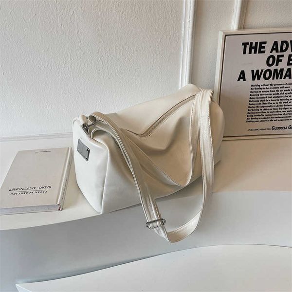 designer tote this year's popular women's bag with large capacity new solid color simple casual niche commuting versatile crossbod
designer tote this year's popular women's bag with large capacity new solid color simple casual niche commuting versatile crossbod