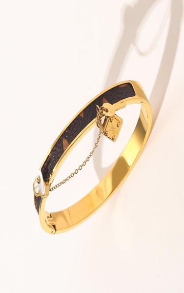 new style bracelets women bangle luxury designer bracelet faux leather 18k gold plated stainless steel bracelet womens wedding jew8819044, Black
new style bracelets women bangle luxury designer bracelet faux leather 18k gold plated stainless steel bracelet womens wedding jew8819044, Black