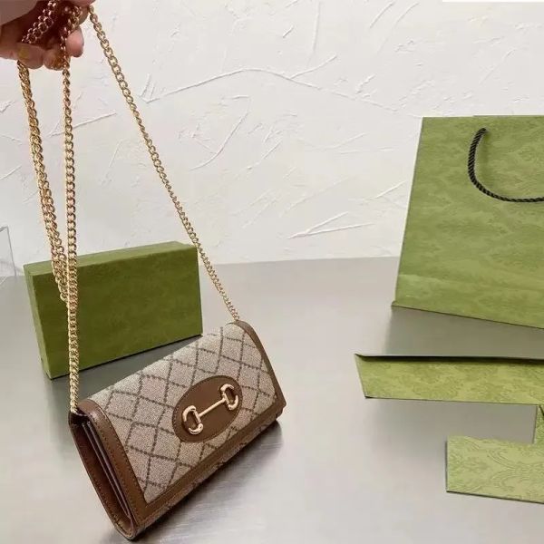 women's designer luxury handbag mini messenger bag crossbody bag pu leather wallet chain shoulder bag alphabet print stylish clutch bag
women's designer luxury handbag mini messenger bag crossbody bag pu leather wallet chain shoulder bag alphabet print stylish clutch bag