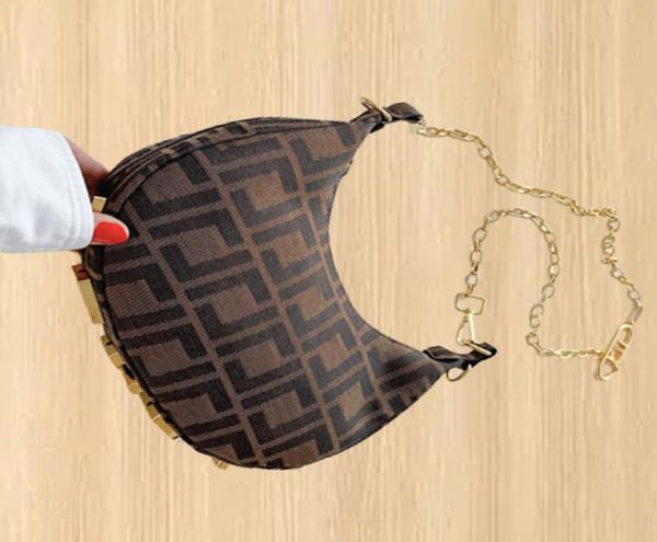 brand 2022 summer new trendy allmatch messenger bag chain leather fashion grils samll shoulder bag wrist bags brown 21027013284
brand 2022 summer new trendy allmatch messenger bag chain leather fashion grils samll shoulder bag wrist bags brown 21027013284