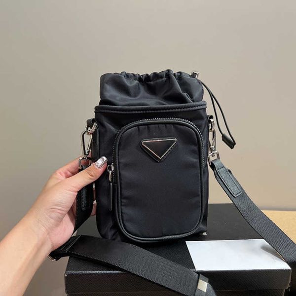cross body bag designer bag mens crossbody bags classic nylon mini handbag women luxury phone messenger bags 230713
cross body bag designer bag mens crossbody bags classic nylon mini handbag women luxury phone messenger bags 230713