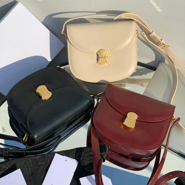 fashion leather teen triomphe besace saddles bag designers womens weekend shoulder bag mens makeup crossbody clutch flap bags luxurys even t
fashion leather teen triomphe besace saddles bag designers womens weekend shoulder bag mens makeup crossbody clutch flap bags luxurys even t