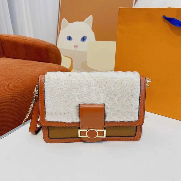 2023 luxury designer shoulder bag chain handbag autumn winter women hairy crossbody messenger bags classic letter print wallet 220920, Black;red
2023 luxury designer shoulder bag chain handbag autumn winter women hairy crossbody messenger bags classic letter print wallet 220920, Black;red