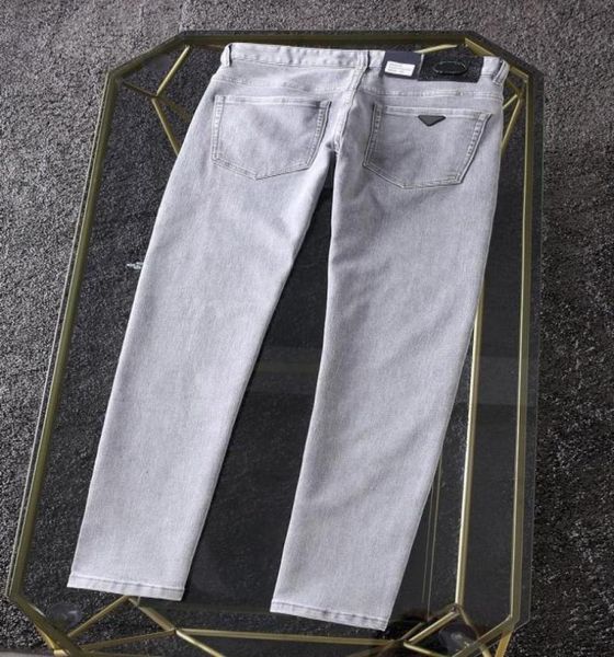 2021 mens jeans classic fashion brand hiphop denim pants summer zipper high washing fabric soft elastic letter emble32221670, Blue
2021 mens jeans classic fashion brand hiphop denim pants summer zipper high washing fabric soft elastic letter emble32221670, Blue