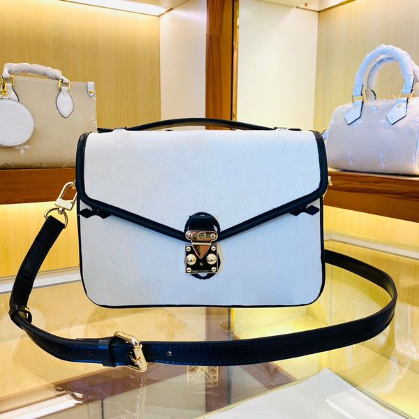 designer messenger bag for women crossbody bag classic embroidered letter square handbag shoulder bags
designer messenger bag for women crossbody bag classic embroidered letter square handbag shoulder bags