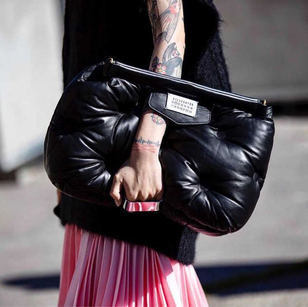 margiela margiela minority margiela mm6 women's chain small square bag sheepskin one-shoulder messenger bag cloud pillow bag
margiela margiela minority margiela mm6 women's chain small square bag sheepskin one-shoulder messenger bag cloud pillow bag