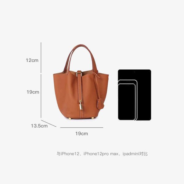 luxury designer bag picotin lock 2023 new vegetable basket women's bag leather bucket small high class handbag mother bride's wedd
luxury designer bag picotin lock 2023 new vegetable basket women's bag leather bucket small high class handbag mother bride's wedd