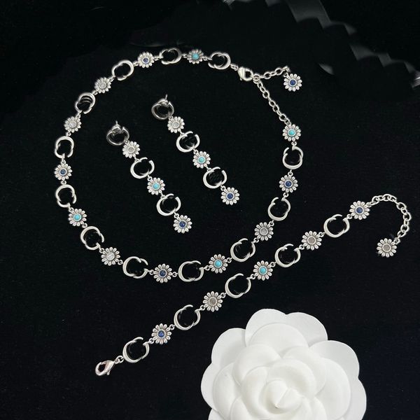 little daisy bracelet chrysanthemum flower interlocking letter silver choker necklace advanced retro bracelet palace color diamond earring w, Black
little daisy bracelet chrysanthemum flower interlocking letter silver choker necklace advanced retro bracelet palace color diamond earring w, Black