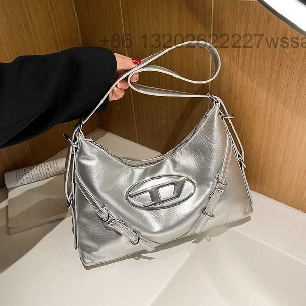 2023 new dingdang bag crossbody large capacity sweet cool spicy girl style locomotive one shoulder underarm tote women
2023 new dingdang bag crossbody large capacity sweet cool spicy girl style locomotive one shoulder underarm tote women