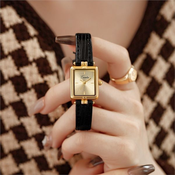 women s watches temperament retro elegant women s watch brushed dial fashion casual niche quartz gold exquisite gift 230714, Slivery;golden
women s watches temperament retro elegant women s watch brushed dial fashion casual niche quartz gold exquisite gift 230714, Slivery;golden