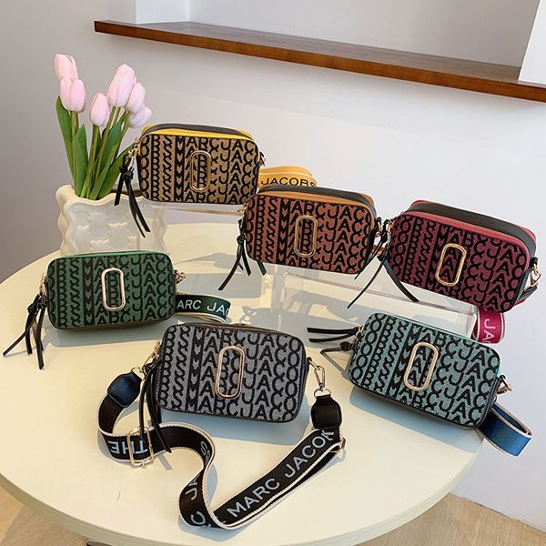 designer bag women's fashion small quadrate shouler bag crossbody bag retro purse high quality, Silver
designer bag women's fashion small quadrate shouler bag crossbody bag retro purse high quality, Silver