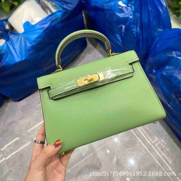 luxurys kellies handbag lock tag gold buckle cowhide true cross palm pattern bag female shoulder cz
luxurys kellies handbag lock tag gold buckle cowhide true cross palm pattern bag female shoulder cz