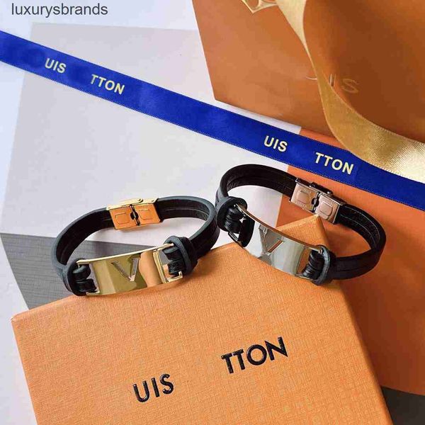 luxury designer leather bangle bracelet for men 18k gold plated fashion design popular embossed stamp brand letters accessory, Black
luxury designer leather bangle bracelet for men 18k gold plated fashion design popular embossed stamp brand letters accessory, Black
