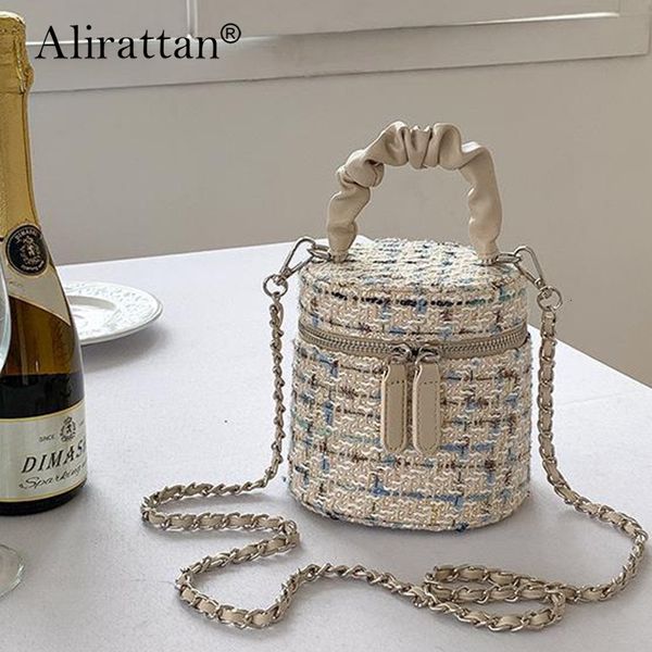evening bags alirattan women's chain bag fall fashion messenger mini bucket bolsa feminina factory direct sales 230714
evening bags alirattan women's chain bag fall fashion messenger mini bucket bolsa feminina factory direct sales 230714