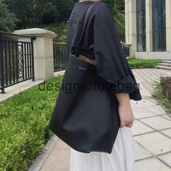the row designer bags leather luxury female bags leather large capacity commuter tote bag high level cowhide bucket one shoulder handbag tot
the row designer bags leather luxury female bags leather large capacity commuter tote bag high level cowhide bucket one shoulder handbag tot