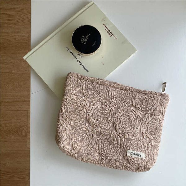1591 french jacquard rose cosmetic bag women's hand bag mobile phone cosmetics storage wallet bag
1591 french jacquard rose cosmetic bag women's hand bag mobile phone cosmetics storage wallet bag
