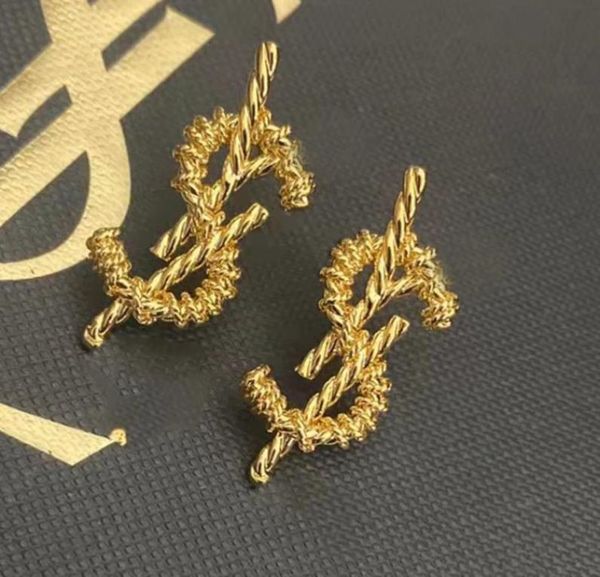 fashion women 18k gold plated designer ear stud earrings brand designers metal geometry double letters crystal rhinestone earring 1718813, Golden;silver
fashion women 18k gold plated designer ear stud earrings brand designers metal geometry double letters crystal rhinestone earring 1718813, Golden;silver