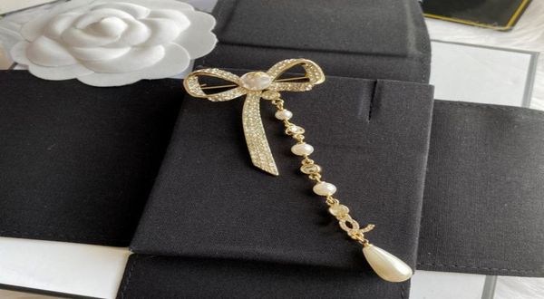 with box designer ch letter brooches pins for women and men bowknot quality fashion brooch pin jewelry accessories gift drop ship4713264, Gray
with box designer ch letter brooches pins for women and men bowknot quality fashion brooch pin jewelry accessories gift drop ship4713264, Gray