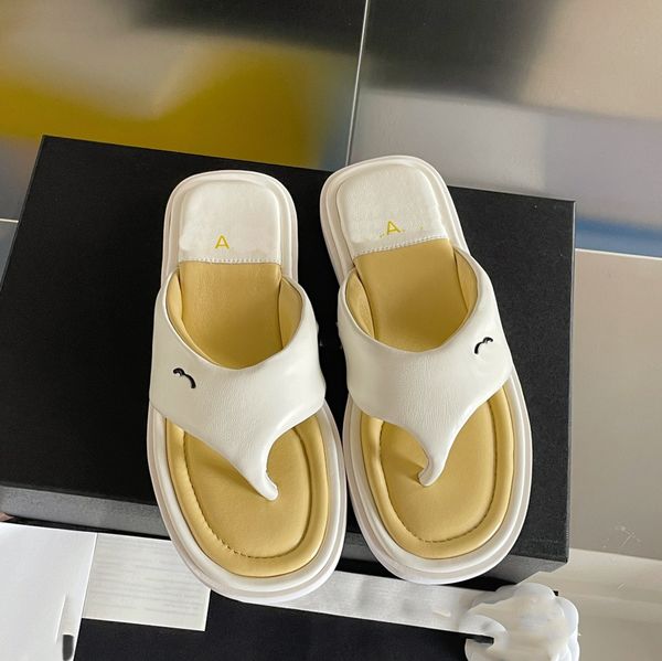 designer cc sandal beach shoes luxury sheepskin slippers women fashion leather slides casual 32534
designer cc sandal beach shoes luxury sheepskin slippers women fashion leather slides casual 32534