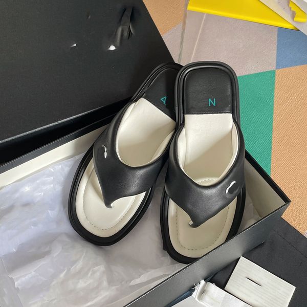 designer cc sandal beach shoes luxury sheepskin slippers women fashion leather slides casual
designer cc sandal beach shoes luxury sheepskin slippers women fashion leather slides casual