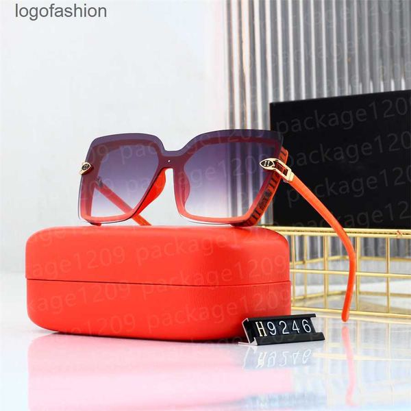 luxury designer brand sunglasses designers sunglass classic fashion eyeglass women men glasses 9246 style beach sun glass uv400 lens with ca, White;black
luxury designer brand sunglasses designers sunglass classic fashion eyeglass women men glasses 9246 style beach sun glass uv400 lens with ca, White;black