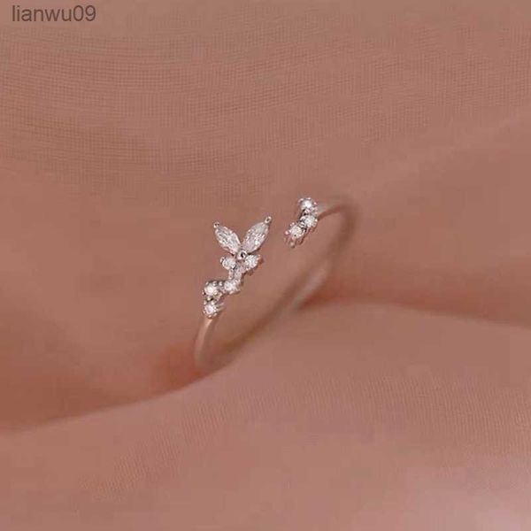 narrow band cubic zirconia butterfly 925 sterling silver adjustable open rings for women luxury dainty jewelry gift finger bague l230704, Golden;silver
narrow band cubic zirconia butterfly 925 sterling silver adjustable open rings for women luxury dainty jewelry gift finger bague l230704, Golden;silver