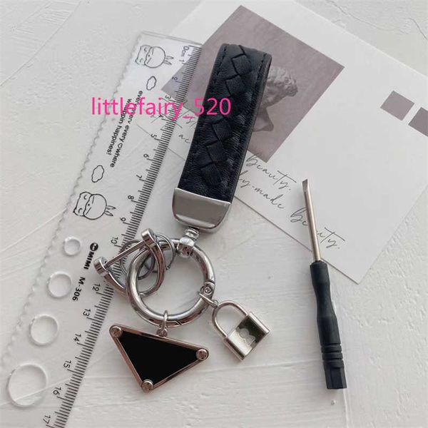key rings high qaulity key rings classic letters black white silver buckle keychain designers brand luxury fahsion key chains keyrings, Slivery;golden
key rings high qaulity key rings classic letters black white silver buckle keychain designers brand luxury fahsion key chains keyrings, Slivery;golden
