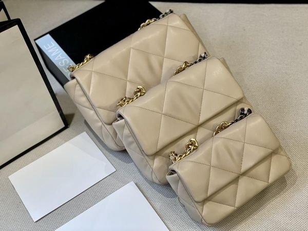saddle bag designer bag blue leather flap handbag shoulder crossbody hobo bag classic quilted purse gold silver metal chain fashion bags tot
saddle bag designer bag blue leather flap handbag shoulder crossbody hobo bag classic quilted purse gold silver metal chain fashion bags tot