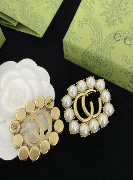luxury women men designer brand letter brooches 18k gold plated inlay crystal rhinestone jewelry brooch charm pearl pin marry chri8464750, Gray
luxury women men designer brand letter brooches 18k gold plated inlay crystal rhinestone jewelry brooch charm pearl pin marry chri8464750, Gray