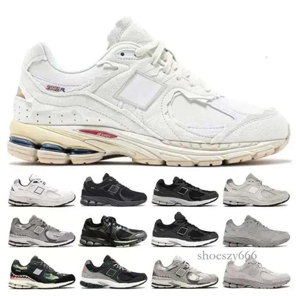 athletic 2002r b2002r mens women casual shoes triple s black white protection pack pink rain cloud phantom sea salt sail designer b ea alt a
athletic 2002r b2002r mens women casual shoes triple s black white protection pack pink rain cloud phantom sea salt sail designer b ea alt a