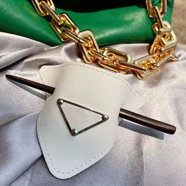 luxury design headband hair band fashion for woman inverted triangle letter designers jewelry trendy personality hair clip, Silver
luxury design headband hair band fashion for woman inverted triangle letter designers jewelry trendy personality hair clip, Silver