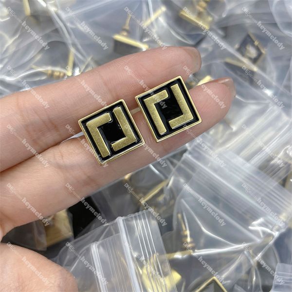 20 styles classic letter hoop earrings designer diamond ear studs girl date party show eardrops wholesale, Golden;silver
20 styles classic letter hoop earrings designer diamond ear studs girl date party show eardrops wholesale, Golden;silver