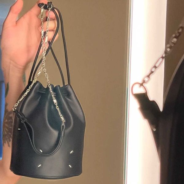 margiela small magilla calendar bucket bag drawstring one shoulder crossbody cowhide leather versatile large capacity women's bag
margiela small magilla calendar bucket bag drawstring one shoulder crossbody cowhide leather versatile large capacity women's bag