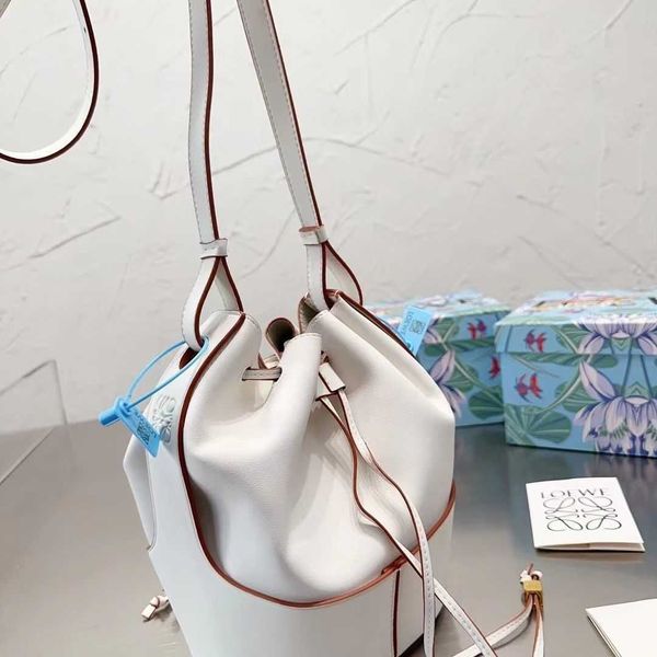 small bucket designer classic totes loewz bag bags strap lady purse balloon shoulder tote leather cross body leisure crossbody 25*18cm w52u
small bucket designer classic totes loewz bag bags strap lady purse balloon shoulder tote leather cross body leisure crossbody 25*18cm w52u