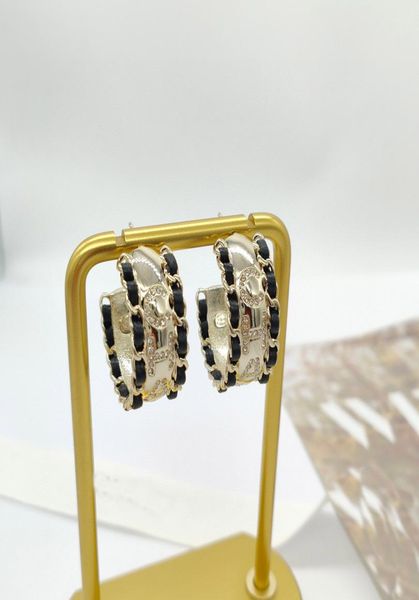 2023 luxury quality charm drop earring with diamond and black geuine leather half round have box stamp ps7933a1300925, Golden
2023 luxury quality charm drop earring with diamond and black geuine leather half round have box stamp ps7933a1300925, Golden