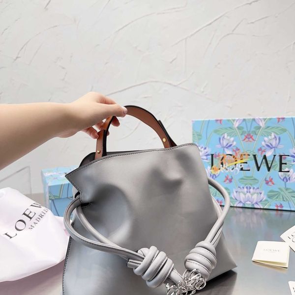 leather flamenco tote series classic bag lady women's purse loewz totes bags designer handheld soft oblique backed colors classic brown
leather flamenco tote series classic bag lady women's purse loewz totes bags designer handheld soft oblique backed colors classic brown