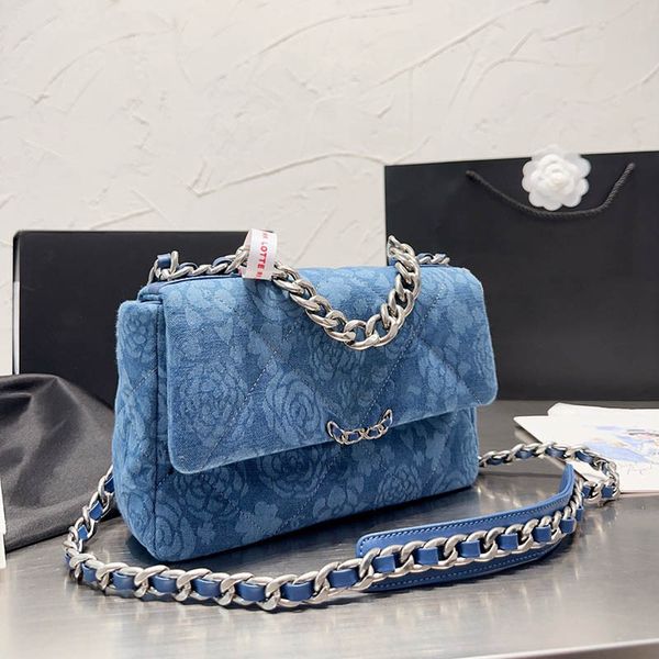 portable women denim camellia 19 crossbody designer bag large capacity vintage flap shoulder bag luxury handbag silver hardware suitcase key
portable women denim camellia 19 crossbody designer bag large capacity vintage flap shoulder bag luxury handbag silver hardware suitcase key