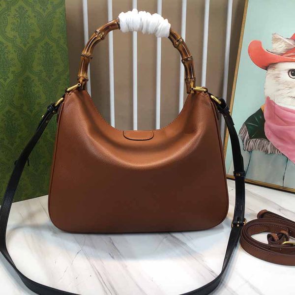 bamboo joint handle handbag shoulder bag women cross body purse tote bags cowhide genuine leather double letter accessories internal zipper
bamboo joint handle handbag shoulder bag women cross body purse tote bags cowhide genuine leather double letter accessories internal zipper