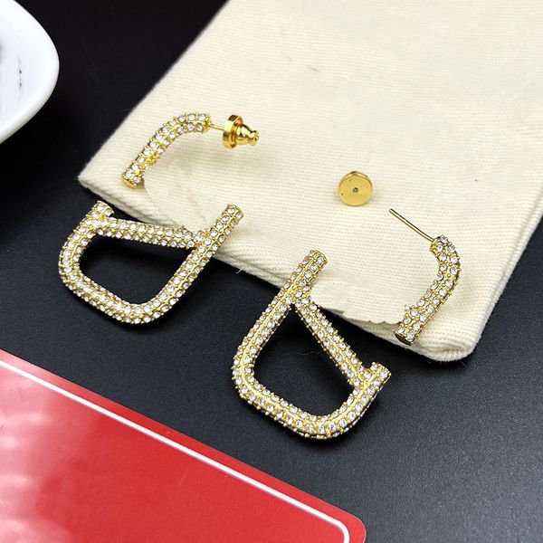woman charm earrings letter v gold metal earing designer stud pearl orecchini luxury vlogo jewelry hoop women 6000, Golden
woman charm earrings letter v gold metal earing designer stud pearl orecchini luxury vlogo jewelry hoop women 6000, Golden