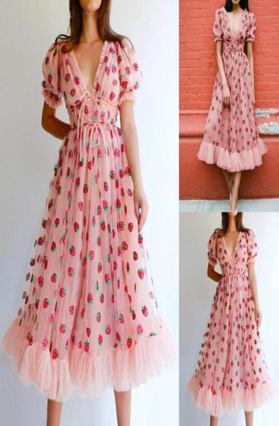 2020 women casual strawberry sweet mesh yarn vneck pleated long skirt maxi sundress vestidos mujer new6425907, Black;gray
2020 women casual strawberry sweet mesh yarn vneck pleated long skirt maxi sundress vestidos mujer new6425907, Black;gray